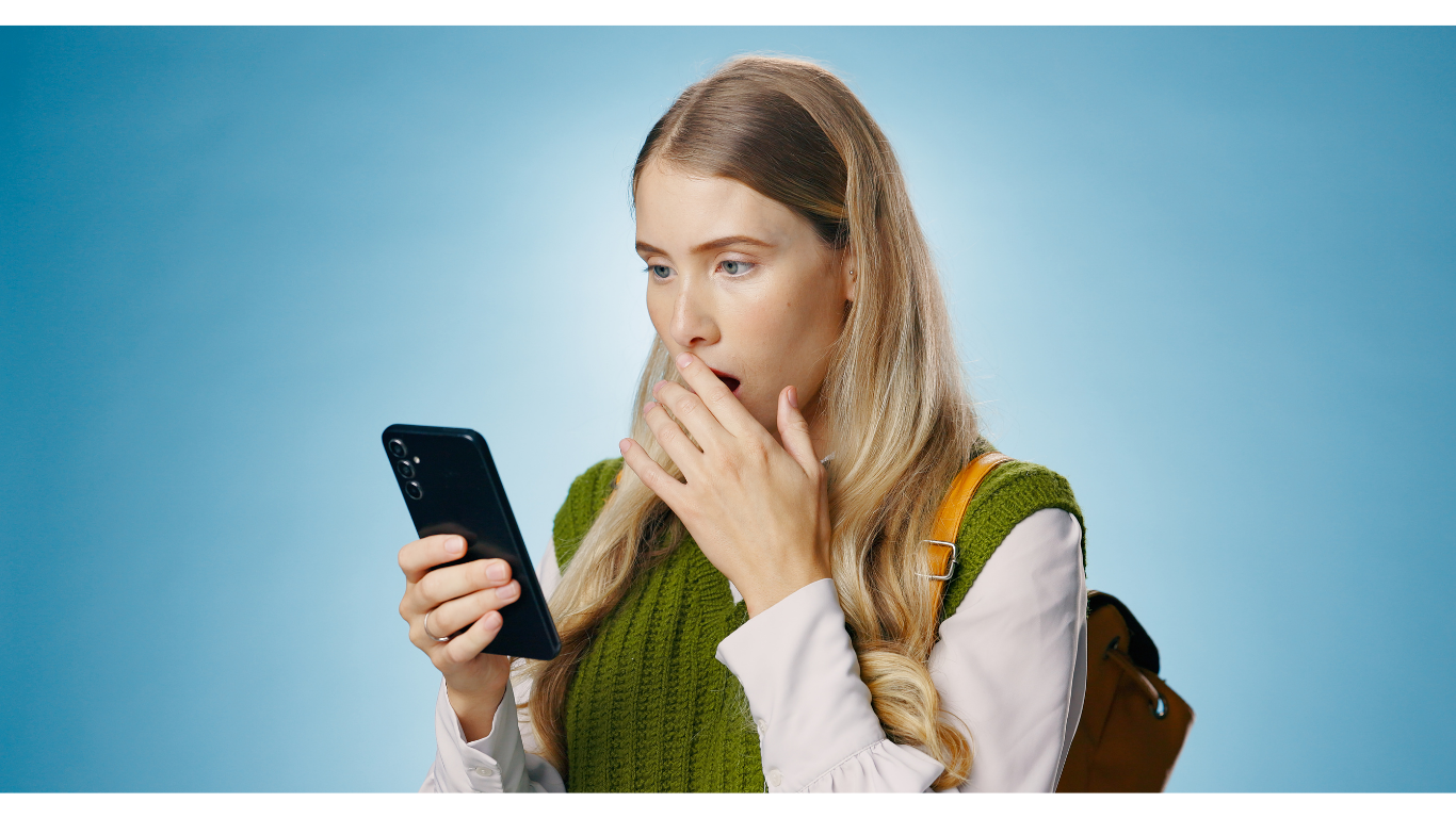 SNSにおける見せかけの成功：社会的圧力とメンタルヘルスの対処法 | ＜こころ相談ナビ＞